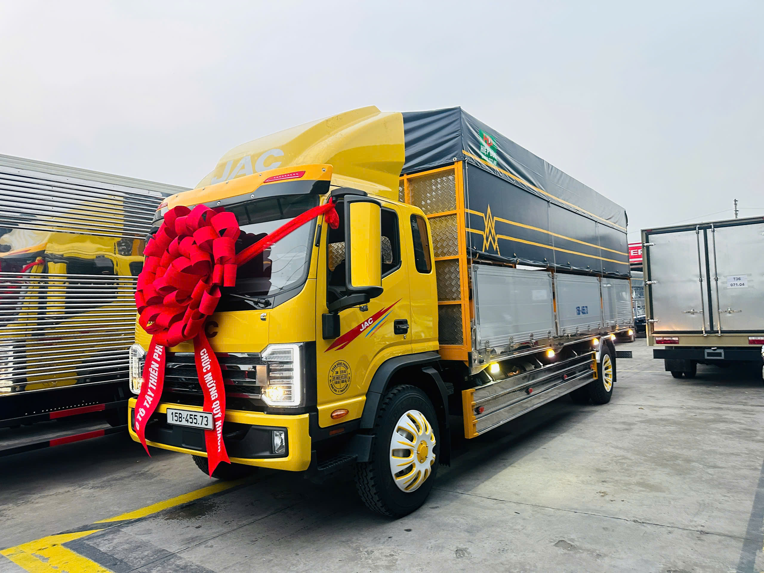JAC N900 PLUS E5 THÙNG BỬNG NHÔM