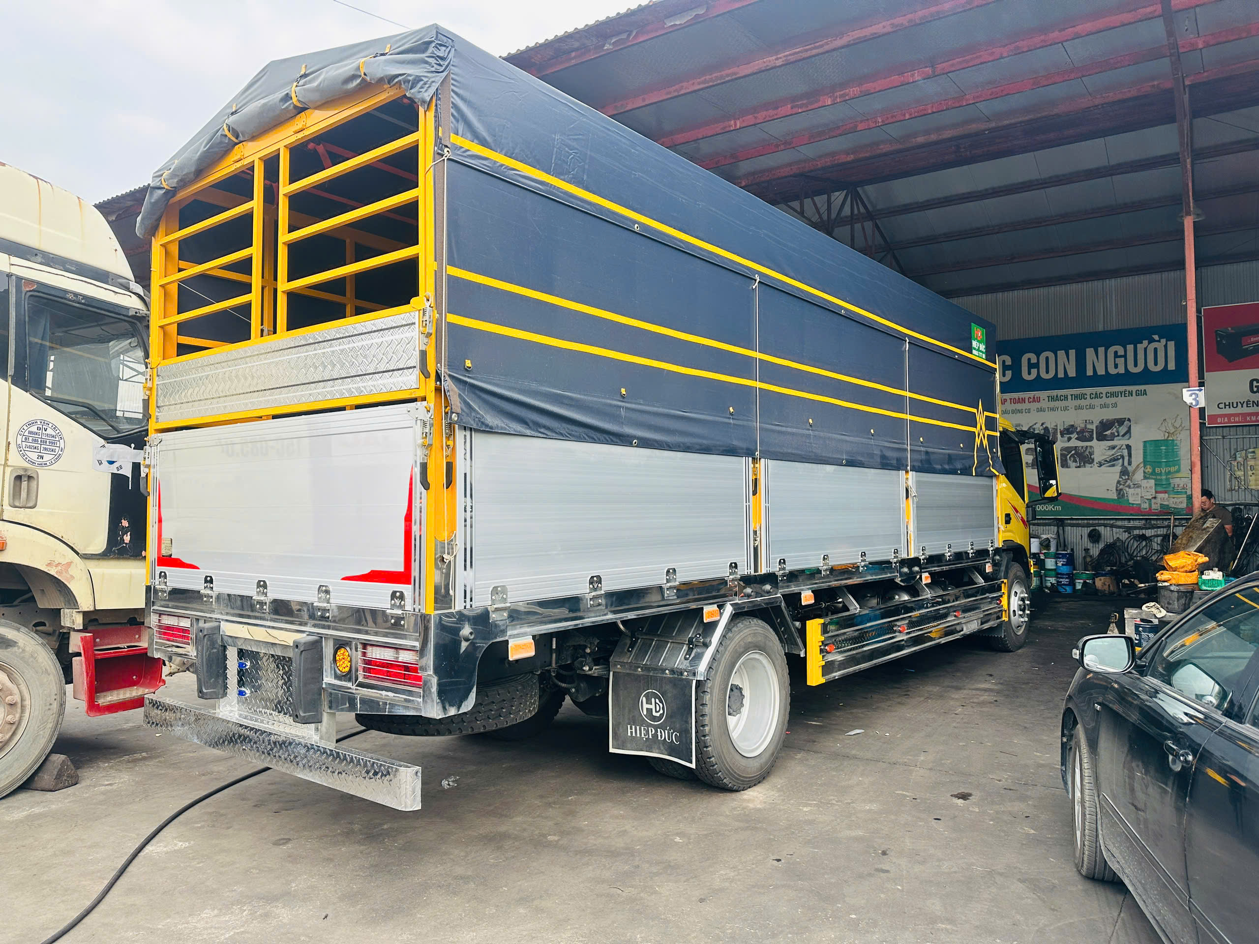 JAC N900 PLUS E5 THÙNG BỬNG NHÔM