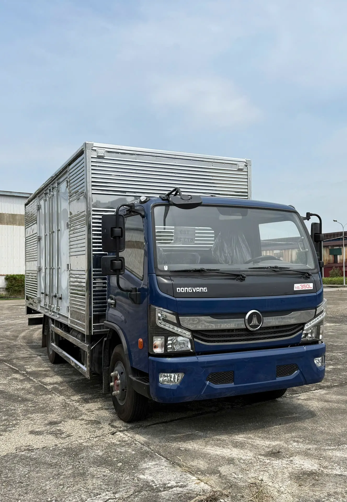 Đồng Vàng NS350L - Thùng Kín