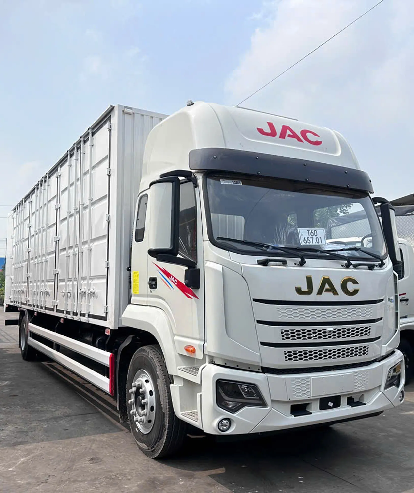 JAC DAWOS (Cabin Cao)