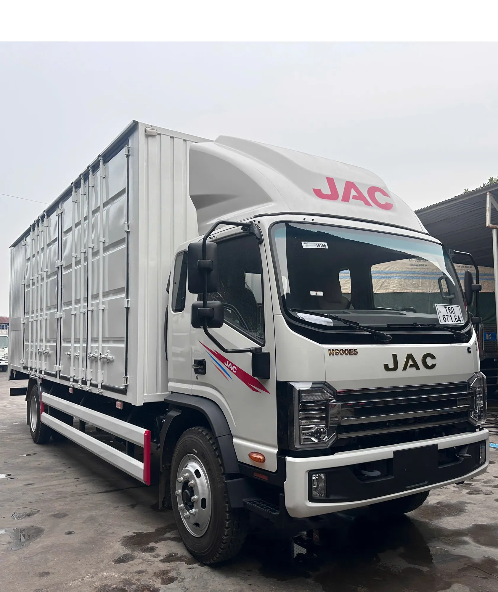 JAC N800 PLUS THÙNG KÍN CONTENER