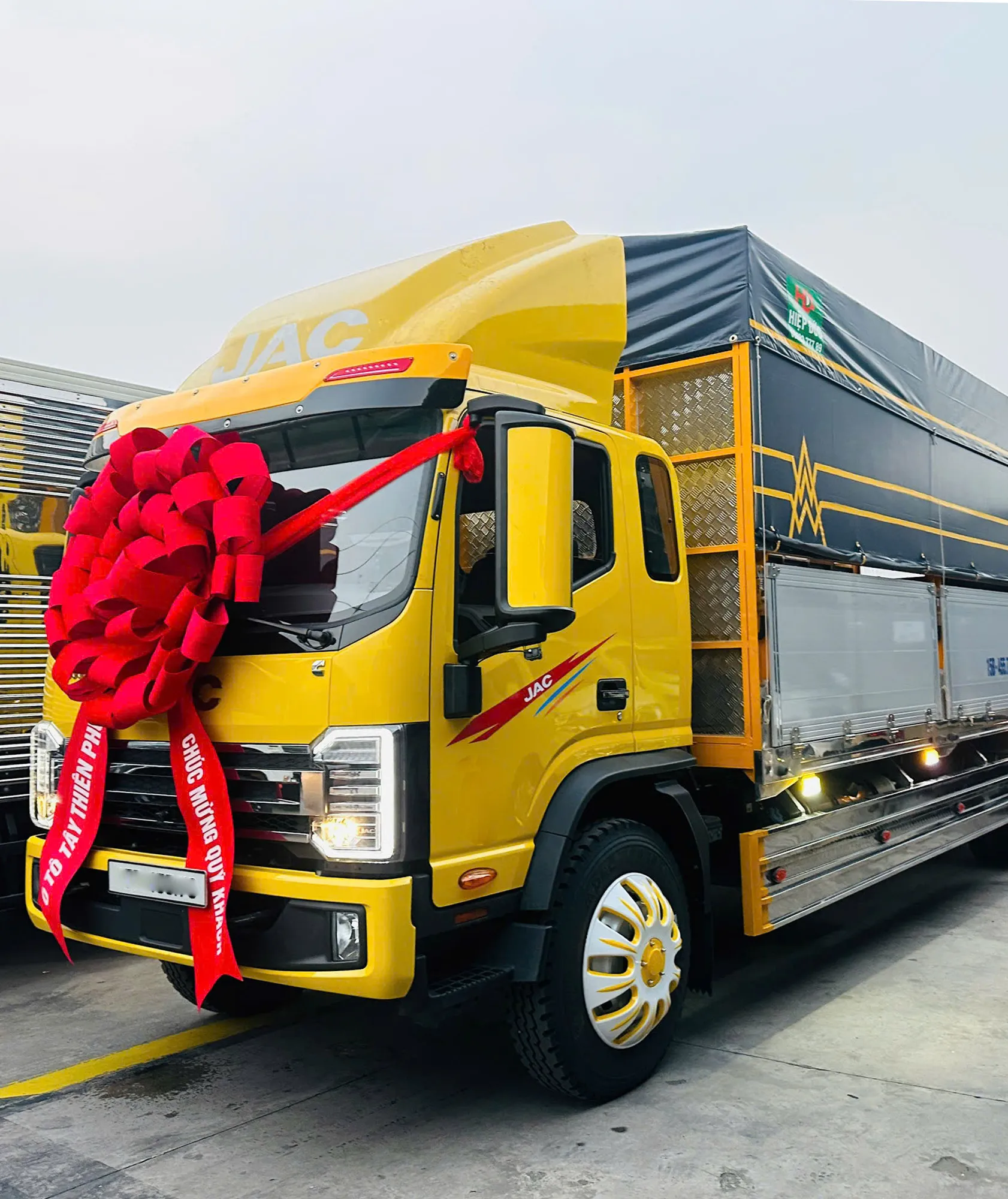JAC N900 PLUS E5 THÙNG BỬNG NHÔM