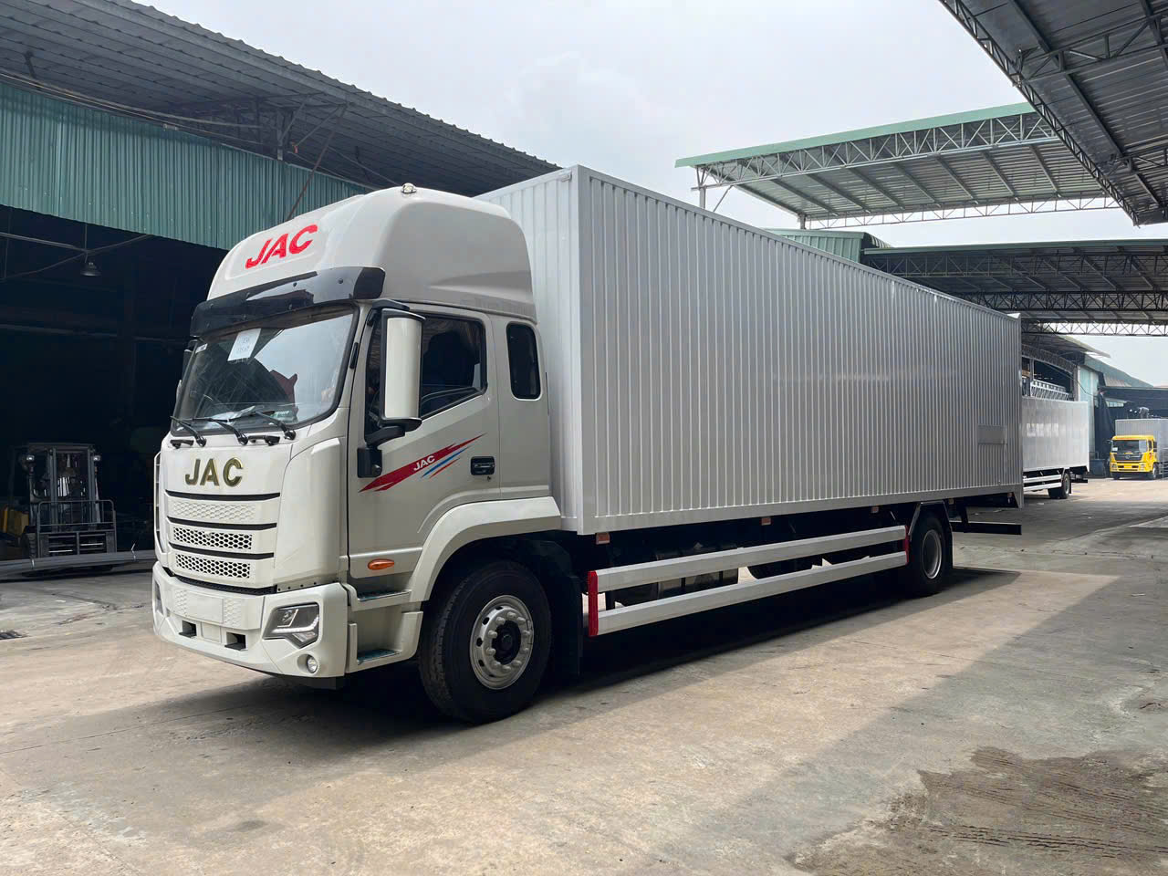 JAC DAWOS (Cabin Cao) THÙNG KÍN CONTENER