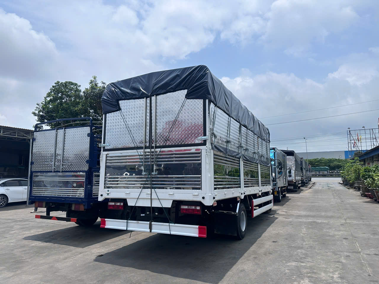 JAC N750 PLUS E5A - THÙNG BẠT YÊN MỸ