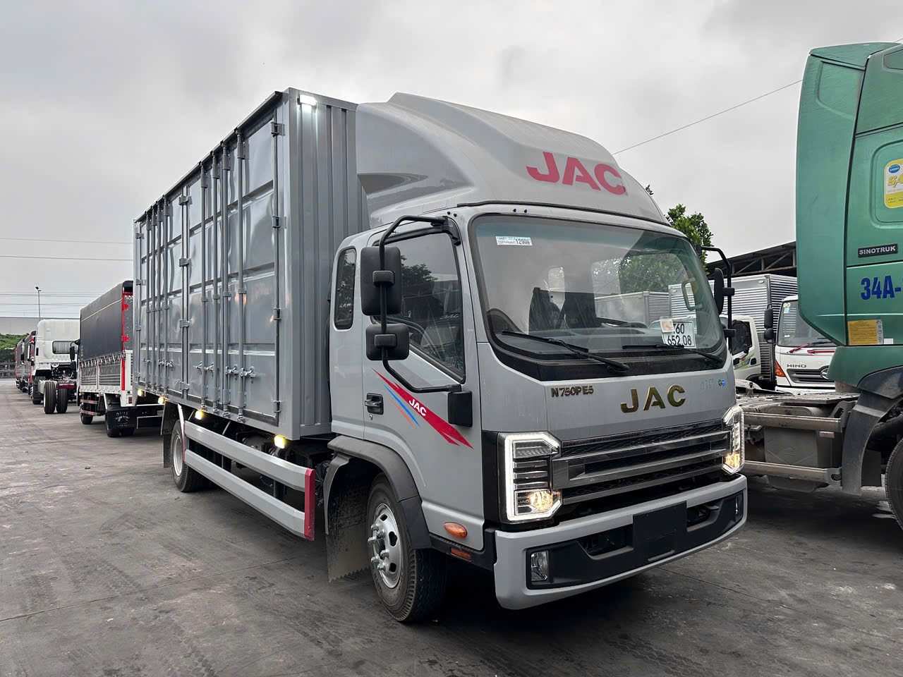 JAC N750 PLUS THÙNG KÍN CONTENER