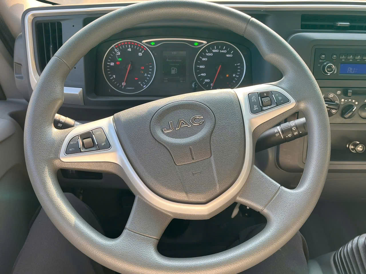 JAC N350SL - THÙNG MUI BẠT