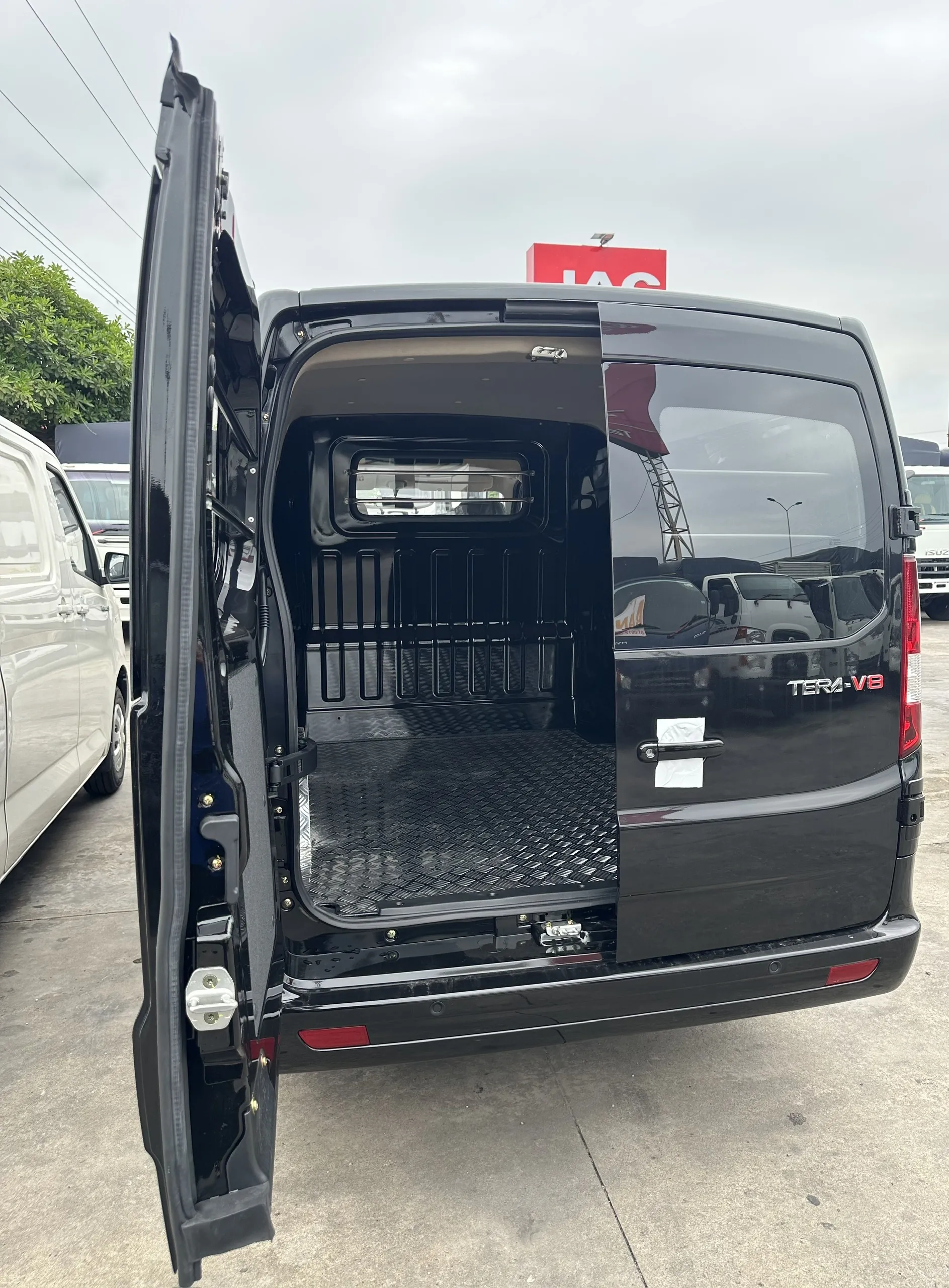 TERA V8 - VI VU LƯỚT PHỐ 24/7 - KHÔNG LO CẤM GIỜ.