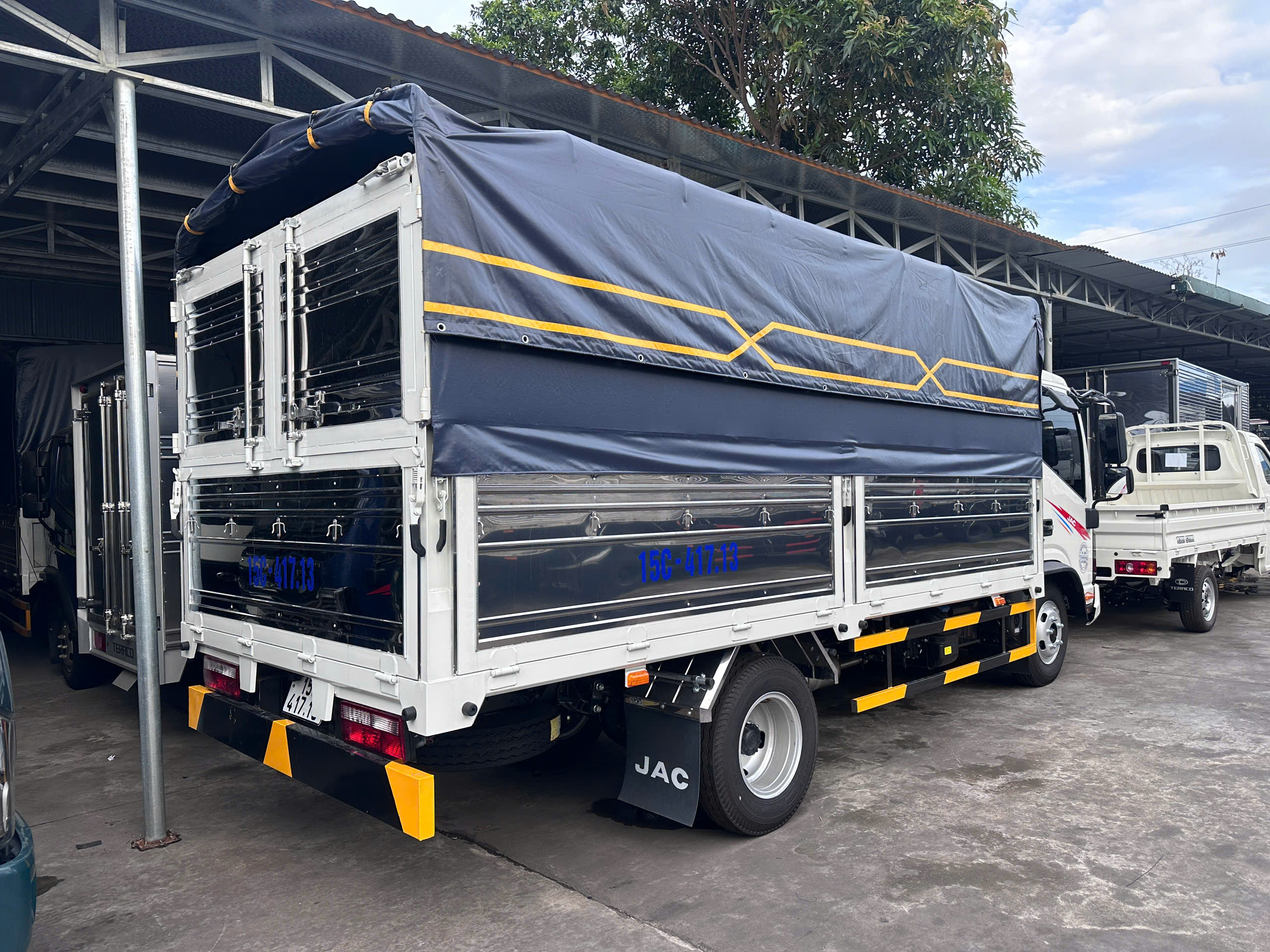 JAC N200S PRO E5 - THÙNG BẠT